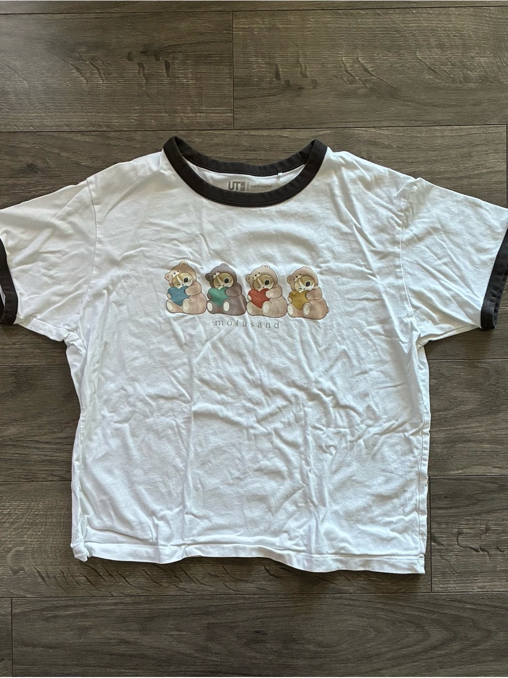 Uniqlo Mofusand crop top